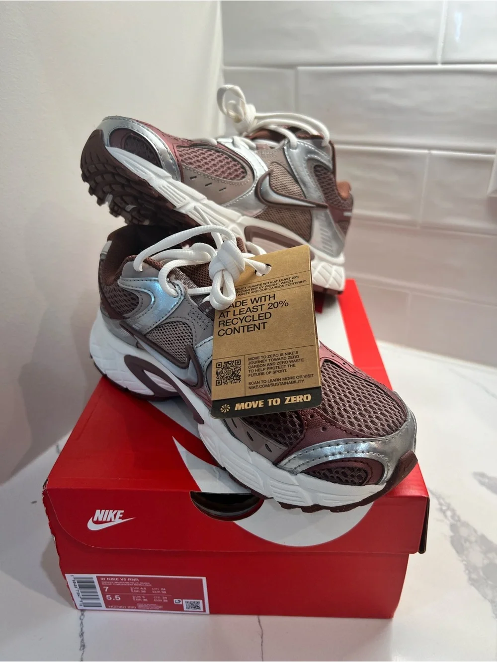 Nike V5 RNR Smokey Mauve Chunky Metallic Y2K Women's Size 7 HQ7901-200 NIB